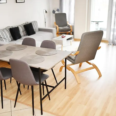 Апартаменти Navigator-rezydencja Portowa 14 *