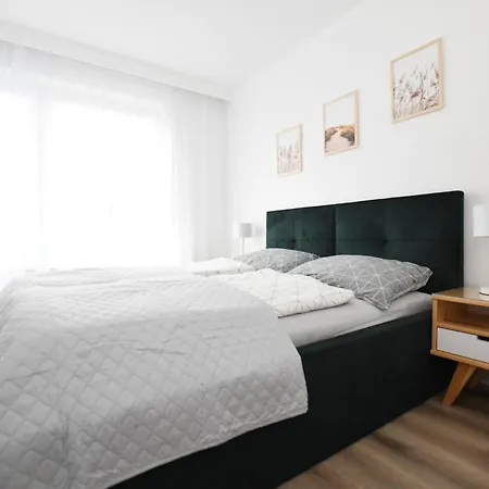 Апартаменти Navigator-rezydencja Portowa 14 *