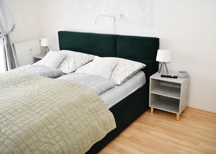 Navigator-rezydencja Portowa 14 *